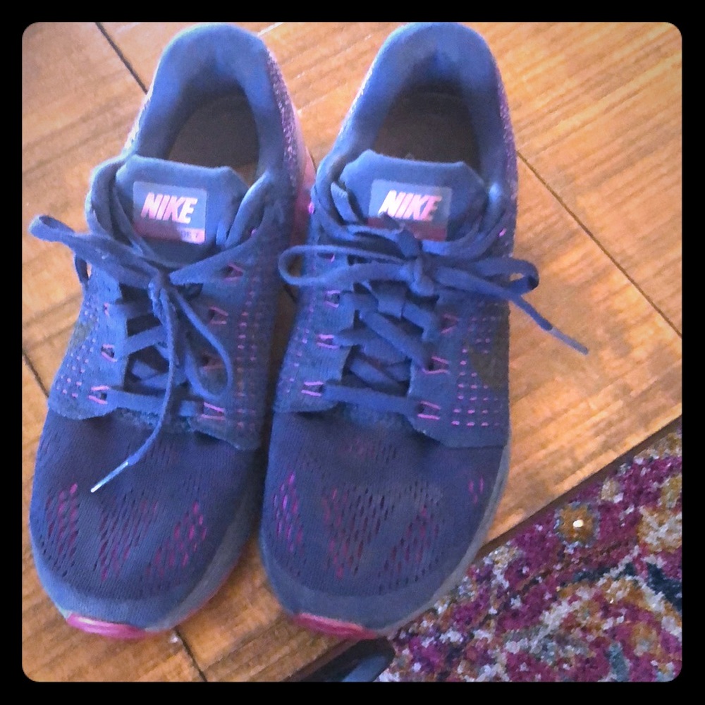 SOLD-Nike Lunarglide 7 Tennis Shoes